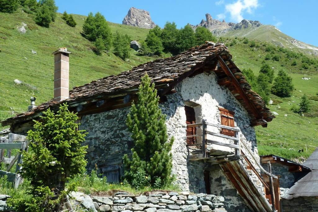 Appartement "Le Ver Luisant" A Saint-Martin, Val D'Herens, Valais ภายนอก รูปภาพ